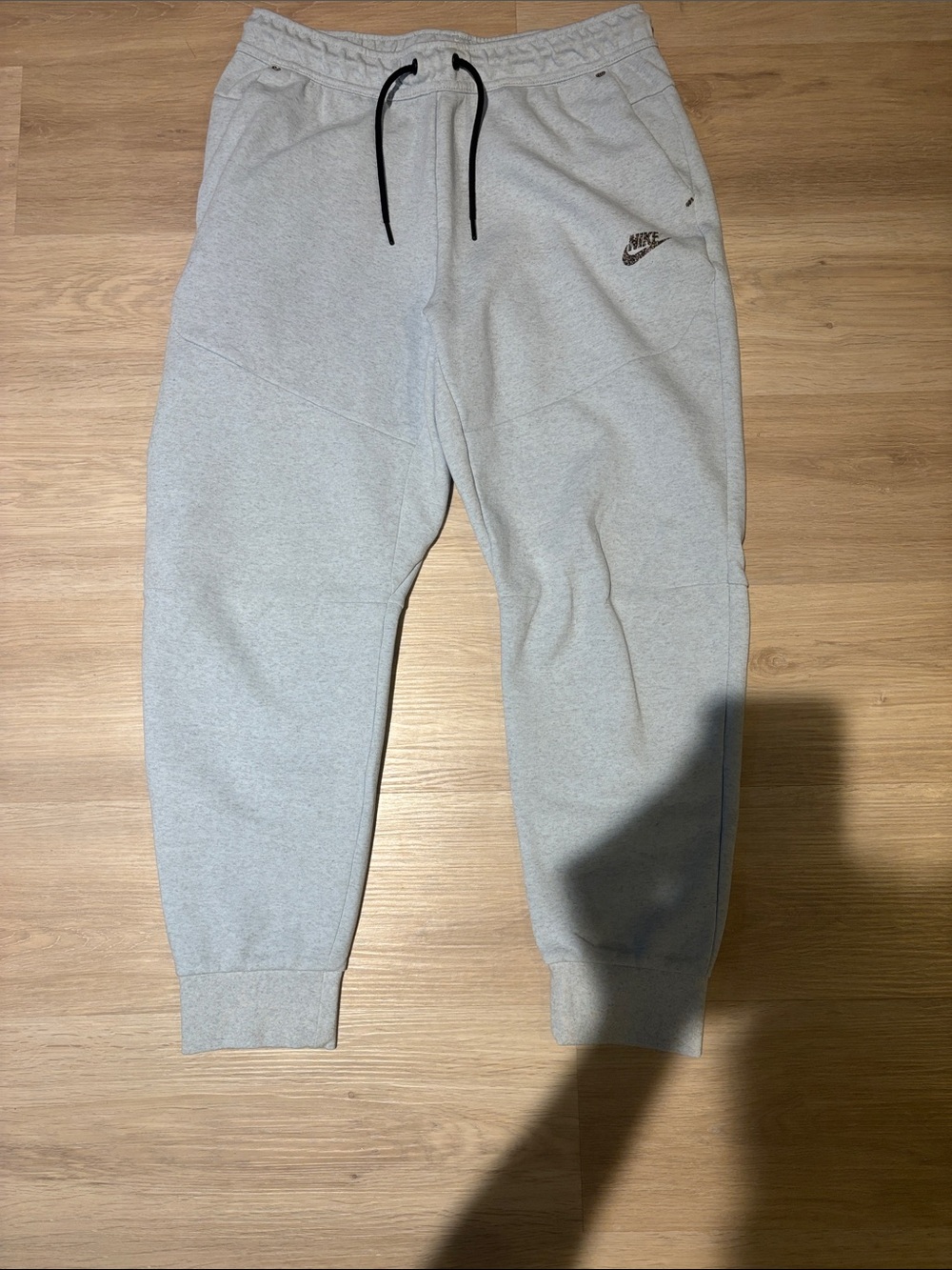 Nike Men’s Light Gray/Blue Fleece Jogger Pants